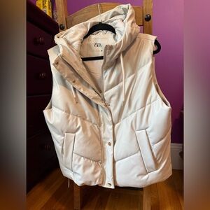 Zara Women's Off-White Quilted Vest
